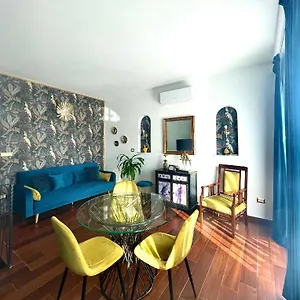 charme-house-taormina.sicilyhotelsitaly.net/