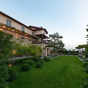 **** מלון Relais San Vigilio Al Castello איטליה